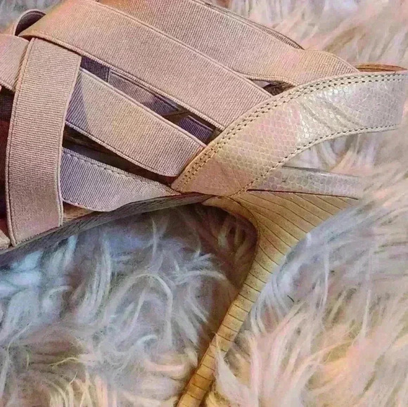 Donald J Pliner women's slip-on stilettos heel with stretch tops size 8.5 - Picture 10 of 16